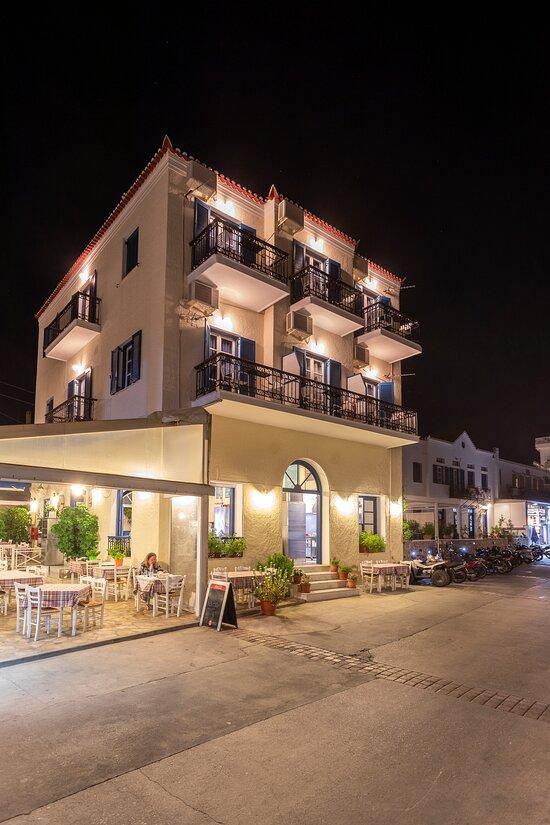 Stelios Hotel Spetses Town Ngoại thất bức ảnh
